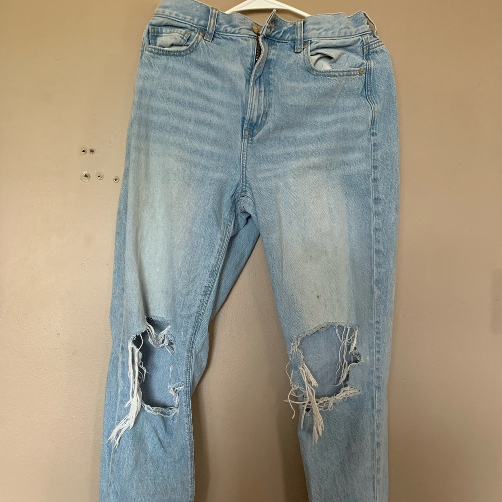 Distressed American Eagle Boyfriend Jeans